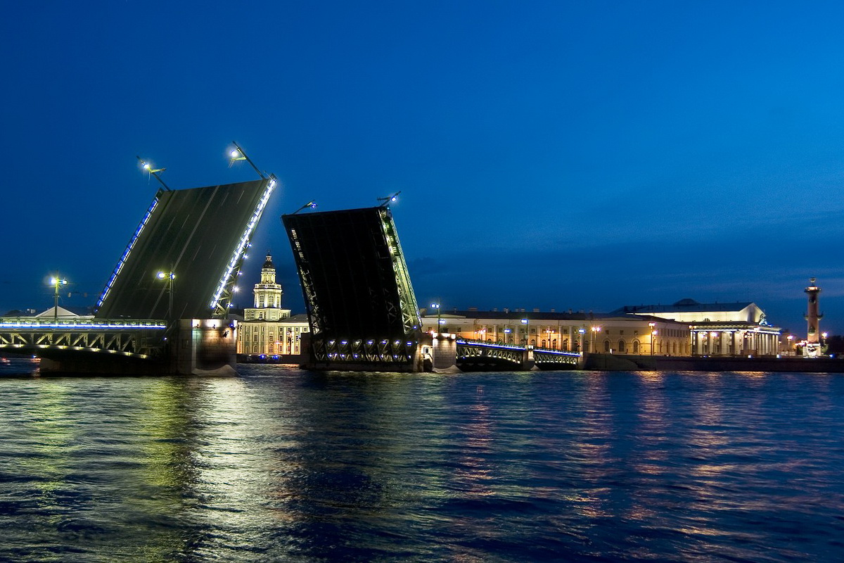 Ponti aperti San Pietroburgo