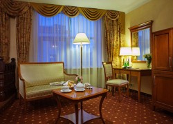 Hotel Grand Emerald San Pietroburgo