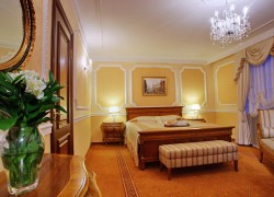 Hotel Grand Emerald San Pietroburgo