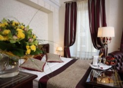 Hotel Golden Triangle San Pietroburgo