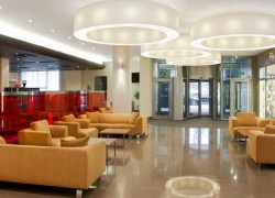 Hotel Holiday inn Lesnaya Moscú